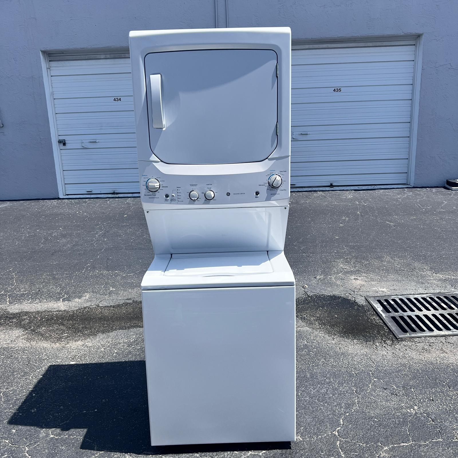 27'' GE Stackable Washer and Dryer 27'' GE Stackable Washer and Dryer
